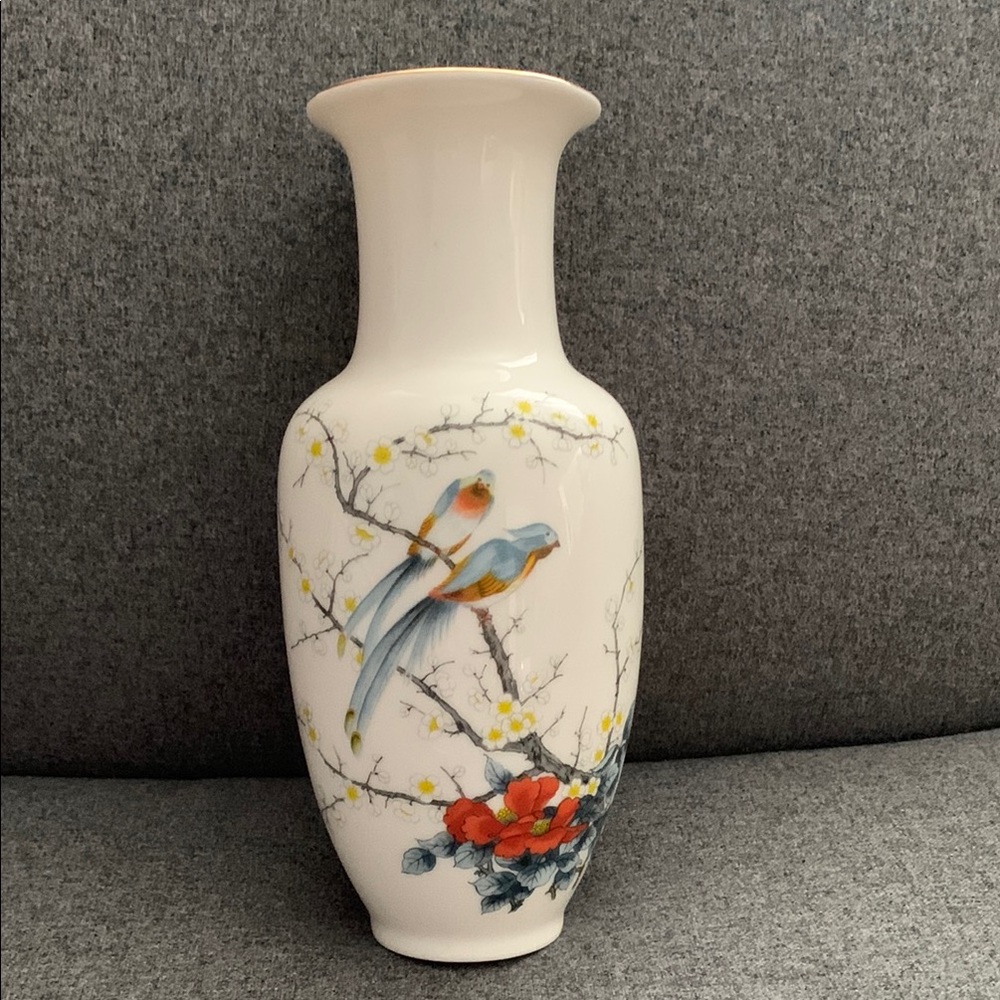Vintage Jay, fine china Floral and Bird Ceramic Vase made in Japan